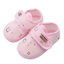 Load image into Gallery viewer, Baby Shoes I Love PaPa&MaMa Letter Printed Soft Bottom Footwear Heart-shaped 0-18M Newborn First walker
