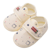 Load image into Gallery viewer, Baby Shoes I Love PaPa&MaMa Letter Printed Soft Bottom Footwear Heart-shaped 0-18M Newborn First walker
